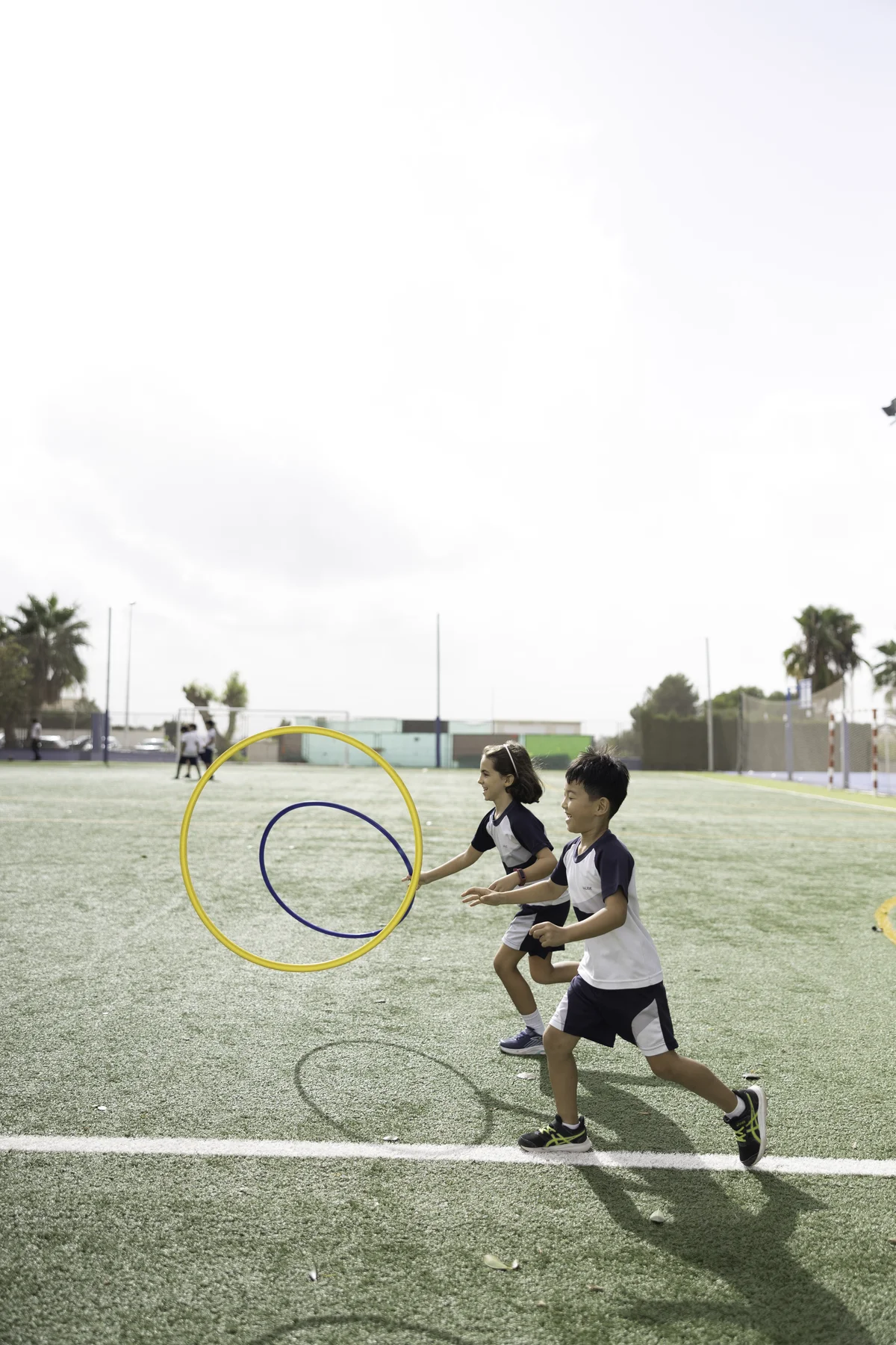 Clubs, deportes y oportunidades internacionales