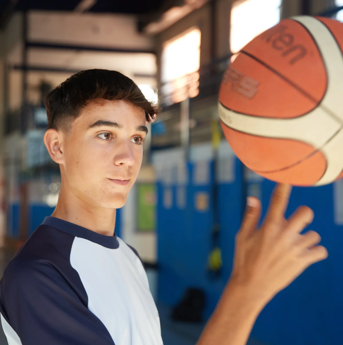 Clubs, deportes y oportunidades internacionales